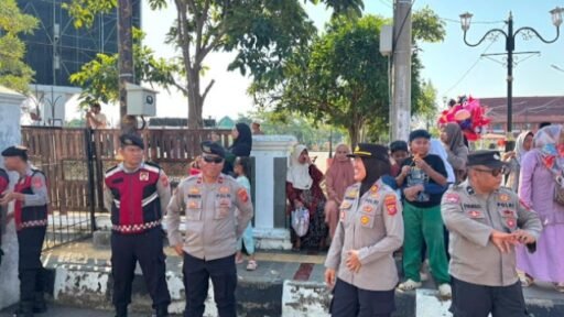 Polres Indramayu Pastikan Kepulangan Jamaah Haji Aman, Tertib, dan Kondusif Polres Indramayu Pastikan Kepulangan Jamaah Haji Aman, Tertib, dan Kondusif