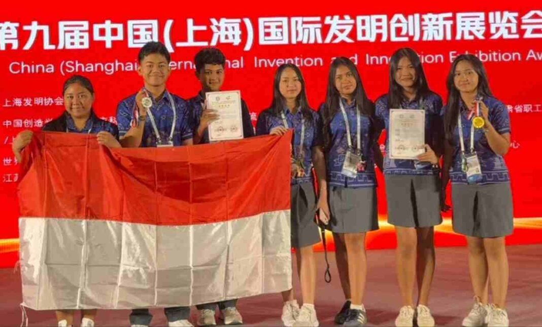 Bawa Pulang Medali Emas dan Perak, Siswa SMAN 1 Denpasar Juara Tingkat Internasional Even SHIE Bawa Pulang Medali Emas dan Perak, Siswa SMAN 1 Denpasar Juara Tingkat Internasional Even SHIE