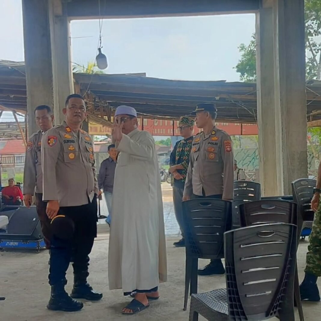 AKP Suryadi Pimpin Monitoring Kedatangan Derry Sulaiman, Situasi Tetap Tertib dan Kondusif AKP Suryadi Pimpin Monitoring Kedatangan Derry Sulaiman, Situasi Tetap Tertib dan Kondusif