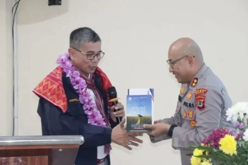 Hinca Panjaitan Apresiasi Kinerja Polres Karo! Responsif Menerima Aduan Masyarakat, terlebih Judi dan Narkoba Hinca Panjaitan Apresiasi Kinerja Polres Karo! Responsif Menerima Aduan Masyarakat, terlebih Judi dan Narkoba
