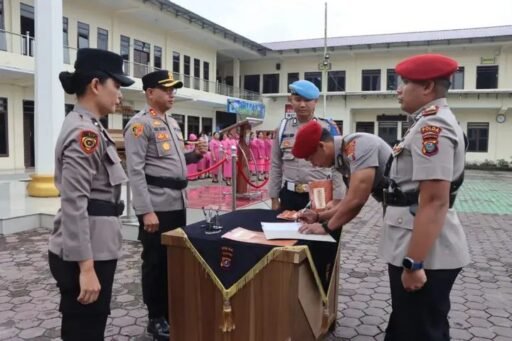 Sertijab di Polres Karo ! Menunggu Aksi Kasat Reskrim AKP Hizkia Yosia Bantai Judi dan Pekat Lainnya Sertijab di Polres Karo ! Menunggu Aksi Kasat Reskrim AKP Hizkia Yosia Bantai Judi dan Pekat Lainnya