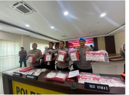 Polres Berau Gagalkan Peredaran 8 kilogram Sabu Polres Berau Gagalkan Peredaran 8 kilogram Sabu