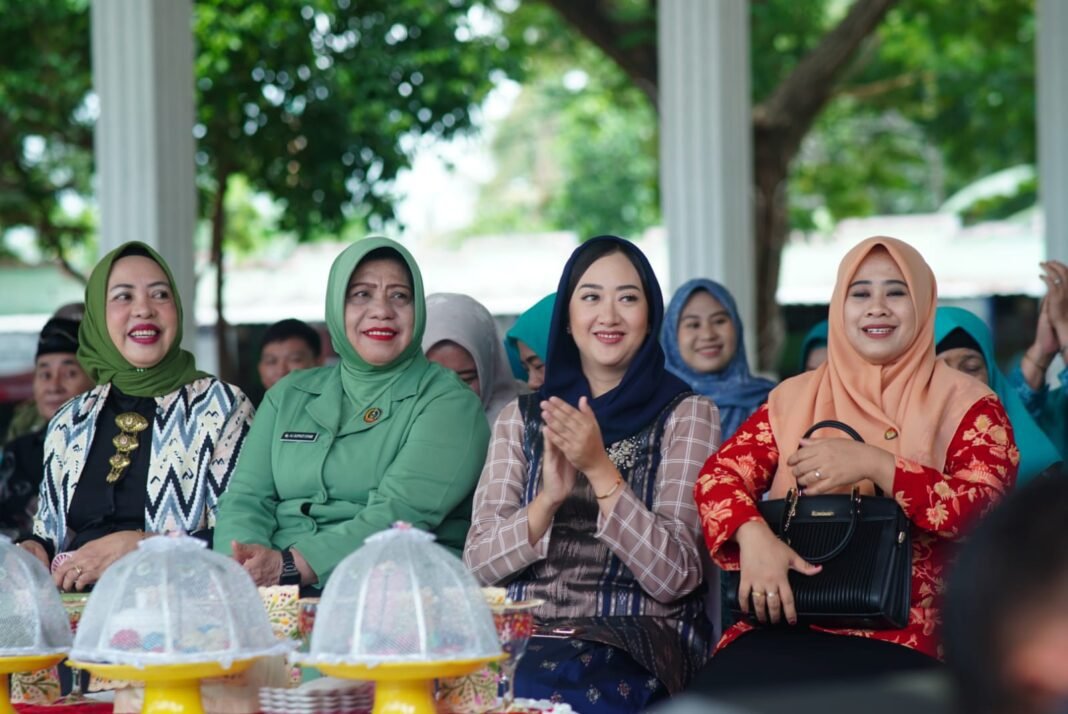 Ketua TP. PKK Bantaeng Hadiri Puncak Peringatan Hari Lansia Nasional Ketua TP. PKK Bantaeng Hadiri Puncak Peringatan Hari Lansia NasionalÂ