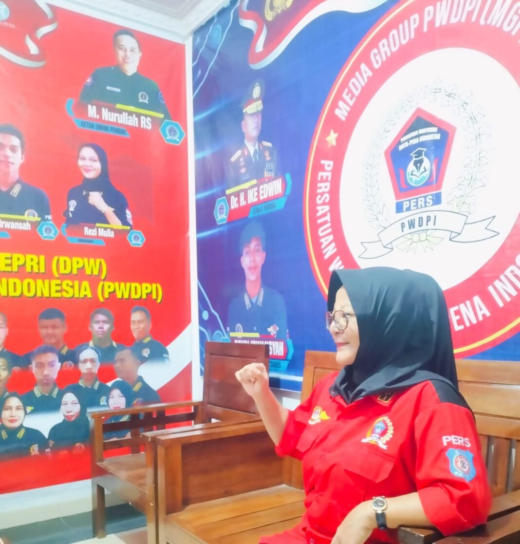 KETUA DPW PWDPI KEPRI SIAP BELA WARGA YANG DIDUGA DIKRIMINALISASI KETUA DPW PWDPI KEPRI SIAP BELA WARGA YANG DIDUGA DIKRIMINALISASI