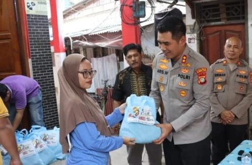 Polres Pelabuhan Tanjung Priok Gelar ‘Jaga Jakarta On The Spot’ di Muara Angke Polres Pelabuhan Tanjung Priok Gelar ‘Jaga Jakarta On The Spot’ di Muara Angke