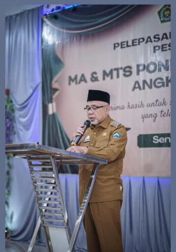 Hadiri Pelepasan Ponpes Ihya’ Ulumiddin, Wakil Bupati Bantaeng Ajak Siswa Terus Menuntut Ilmu Hadiri Pelepasan Ponpes Ihya’ Ulumiddin, Wakil Bupati Bantaeng Ajak Siswa Terus Menuntut Ilmu