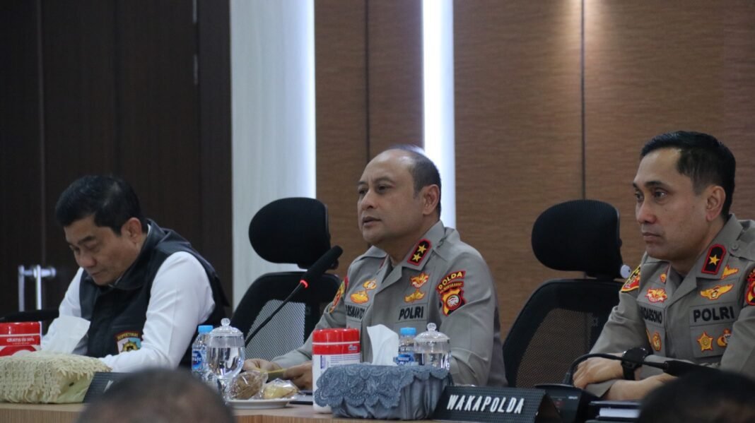 Kapolda Kalbar Sambut Audit Kinerja Itwasum Polri Tahap II Tahun 2026 Kapolda Kalbar Sambut Audit Kinerja Itwasum Polri Tahap II Tahun 2026