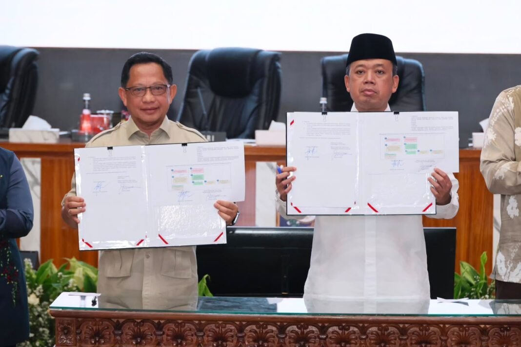 Menteri ATR/Kepala BPN dan Mendagri Keluarkan Surat Edaran, Integrasikan LP2B ke Dalam RTRW dan RDTR* Menteri ATR/Kepala BPN dan Mendagri Keluarkan Surat Edaran, Integrasikan LP2B ke Dalam RTRW dan RDTR*
