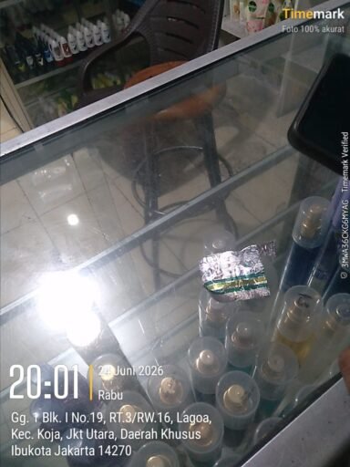 Obat yang Berbahaya, Dijual Bebas di Tengah Pemukiman Warga Obat yang Berbahaya, Dijual Bebas di Tengah Pemukiman Warga