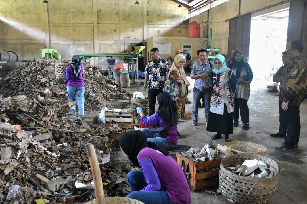 Layanan Edukasi Pengelolaan Sampah (LEPAS), Jawaban atas Keterbatasan Lahan dan Anggaran di Purworejo Layanan Edukasi Pengelolaan Sampah (LEPAS), Jawaban atas Keterbatasan Lahan dan Anggaran di Purworejo