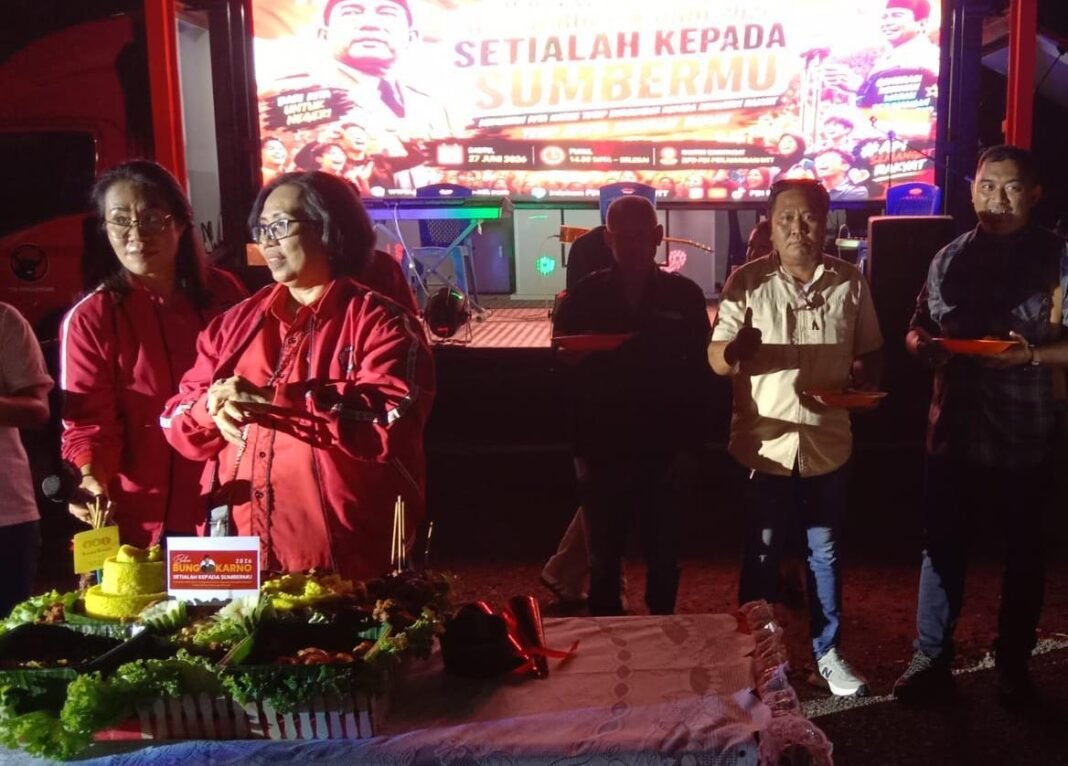 Ketua DPD KWI NTT Arifin Terima Potongan Tumpeng di Puncak Bulan Bung Karno 2026 Ketua DPD KWI NTT Arifin Terima Potongan Tumpeng di Puncak Bulan Bung Karno 2026