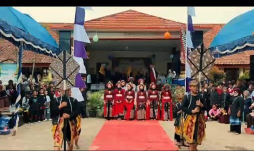 Pentas Kreativitas Dan Aktivitas Siswa Warnai Acara Perpisahan Kelas VI SDN Tanjungsari 2, Cikaum Pentas Kreativitas Dan Aktivitas Siswa Warnai Acara Perpisahan Kelas VI SDN Tanjungsari 2, Cikaum