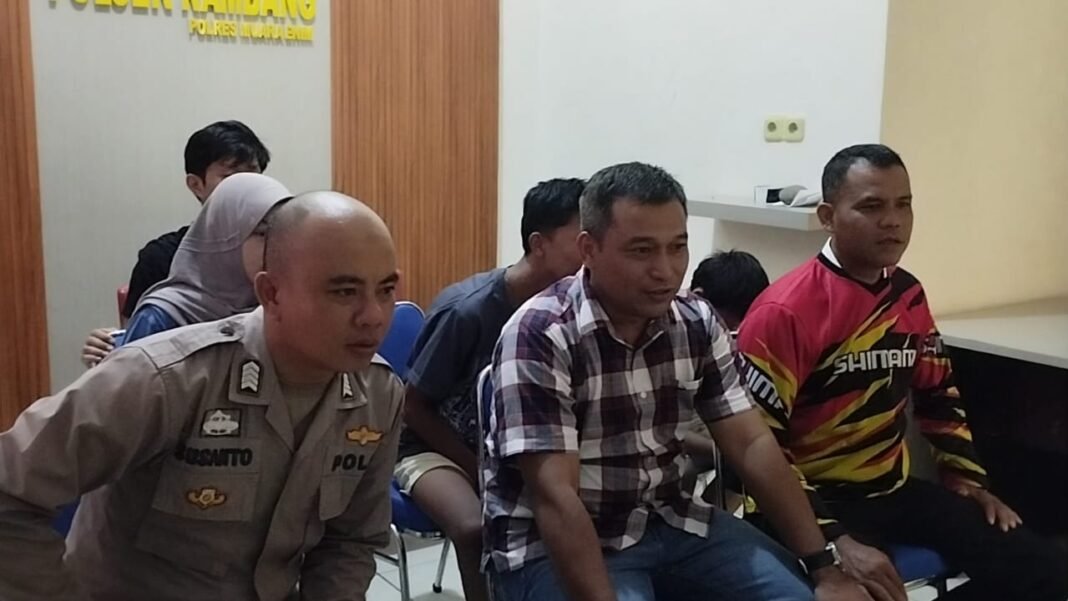 Polsek Rambang Gelar Nonton Bareng Piala Dunia 2026, Sebagai Wadah Kedekatan dengan Masyarakat Polsek Rambang Gelar Nonton Bareng Piala Dunia 2026, Sebagai Wadah Kedekatan dengan Masyarakat