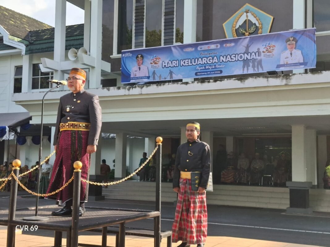 Wabup Bantaeng Pimpin Peringatan Harganas ke-33, Tegaskan Keluarga Fondasi SDM Berkualitas Wabup Bantaeng Pimpin Peringatan Harganas ke-33, Tegaskan Keluarga Fondasi SDM Berkualitas