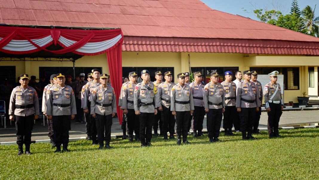 45 Personil Polres Naik Pangkat 45 Personil Polres Naik Pangkat