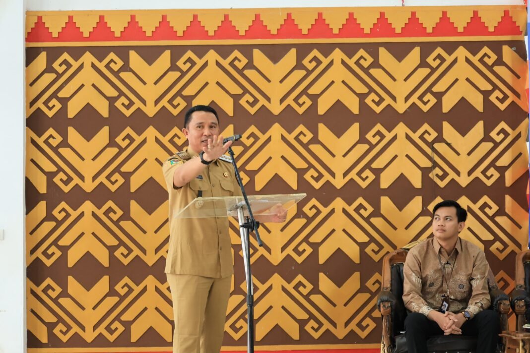 ASN Lampung Barat Dibekali Literasi Investasi Saham, Parosil: Legal dan Logis. ASN Lampung Barat Dibekali Literasi Investasi Saham, Parosil: Legal dan Logis.