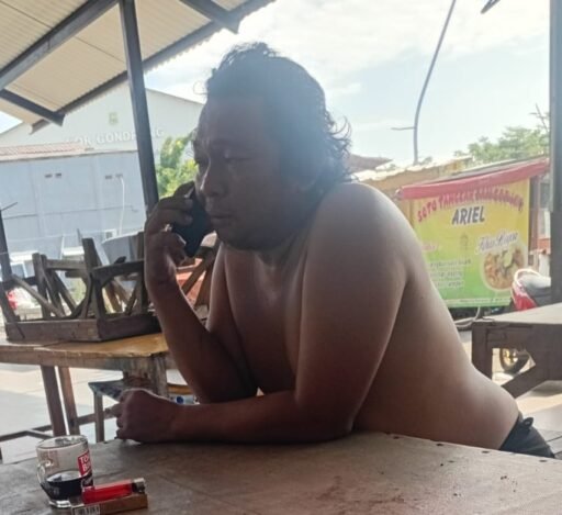 Warga Desak Aparat Usut Tuntas Dugaan Pungli PKL dan Penguasaan Fasilitas Umum di Gor Gondrong Warga Desak Aparat Usut Tuntas Dugaan Pungli PKL dan Penguasaan Fasilitas Umum di Gor Gondrong