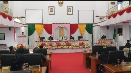DPRK Sabang Resmi Tutup Masa Sidang II Tahun Sidang 2025–2026, Sinergi Legislatif dan Eksekutif Kian Solid DPRK Sabang Resmi Tutup Masa Sidang II Tahun Sidang 2025–2026, Sinergi Legislatif dan Eksekutif Kian Solid