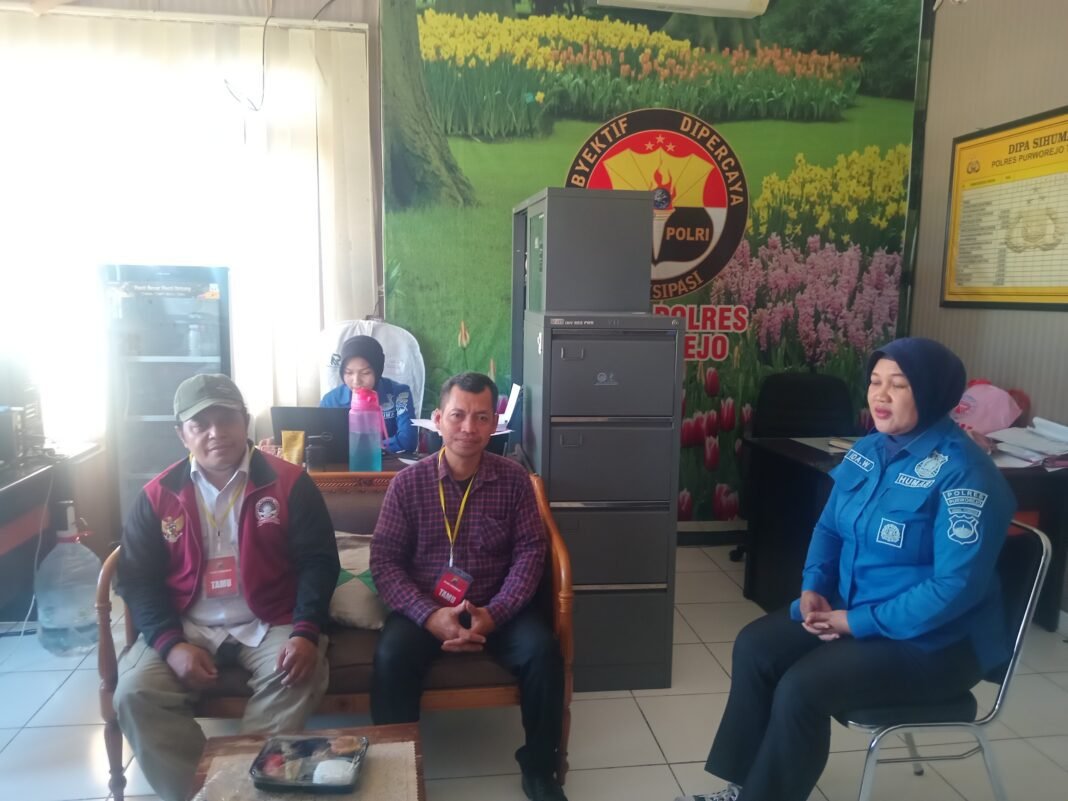 Jalin Kemitraan Kuat, Komunitas PAKUREJO Beri Dukungan di Hari Bhayangkara ke-80 Jalin Kemitraan Kuat, Komunitas PAKUREJO Beri Dukungan di Hari Bhayangkara ke-80