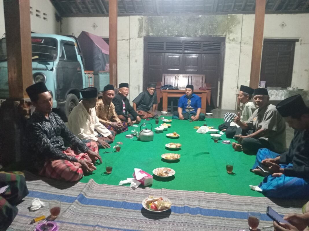 Keluarga Besar Sastro Prawiro Gelar Tahlil Yasinan Dan Doa, Bentuk Takzim Untuk Leluhur Keluarga Besar Sastro Prawiro Gelar Tahlil Yasinan Dan Doa, Bentuk Takzim Untuk Leluhur