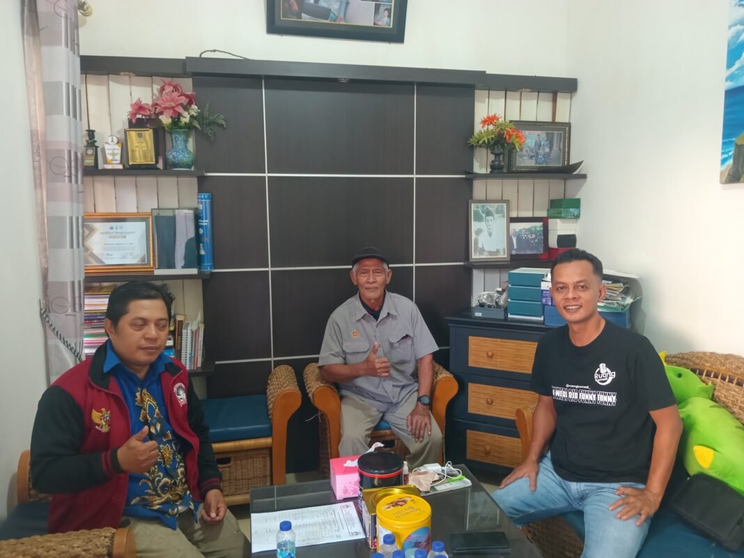 Komisi I DPRD Purworejo Eko Januar Susanto Dukung Perayaan Ulang Tahun PAKUREJO Ke-10 Komisi I DPRD Purworejo Eko Januar Susanto Dukung Perayaan Ulang Tahun PAKUREJO Ke-10