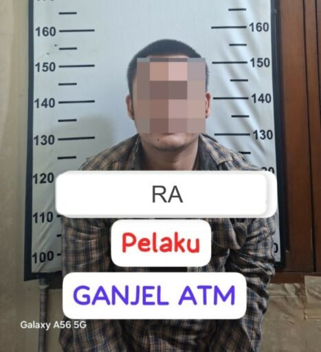 Aksi Cepat Polisi Gagalkan Komplotan Pengganjal ATM di Pamulang, Tiga Pelaku Ditangkap Aksi Cepat Polisi Gagalkan Komplotan Pengganjal ATM di Pamulang, Tiga Pelaku Ditangkap