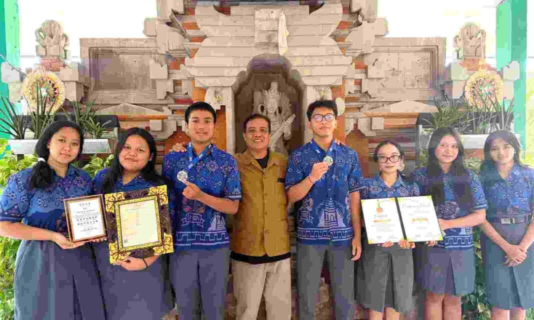 Bawa Pulang Medali Perak, Siswa SMAN 1 Denpasar Kembali Juara Tingkat Internasional Di Osaka Jepang Bawa Pulang Medali Perak, Siswa SMAN 1 Denpasar Kembali Juara Tingkat Internasional Di Osaka Jepang