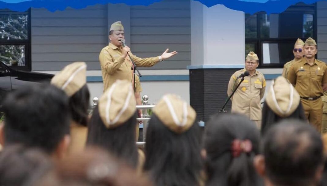 GENERASI EMAS TANAH KARO: BUPATI KARO BERI PENGHARGAAN SISWA LOLOS SMA UNGGULAN GENERASI EMAS TANAH KARO: BUPATI KARO BERI PENGHARGAAN SISWA LOLOS SMA UNGGULAN