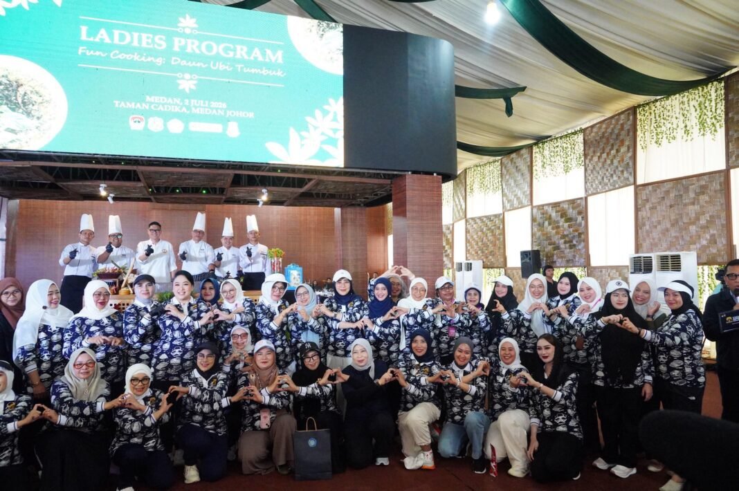 Ny.Nuri Farisal Promosikan Pesona Ujung Barat Indonesia di Ladies Program Fun Cooking APEKSI 2026 Ny.Nuri Farisal Promosikan Pesona Ujung Barat Indonesia di Ladies Program Fun Cooking APEKSI 2026