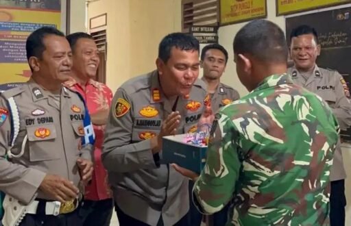 HUT Bhayangkara ke 80 ! Suasana Mako Polsek Laubaleng Penuh Keakraban dan Bersinergi HUT Bhayangkara ke 80 ! Suasana Mako Polsek Laubaleng Penuh Keakraban dan BersinergiÂ