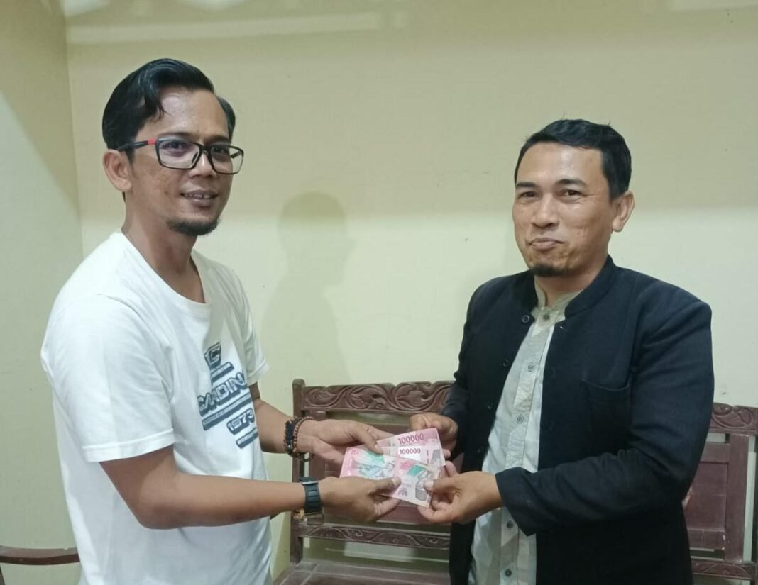 PT Sri Rahayu Putra Jaya Salurkan Kontribusi Limbah, 3 Desa Ring 1 Polytama Terima Manfaat PT Sri Rahayu Putra Jaya Salurkan Kontribusi Limbah, 3 Desa Ring 1 Polytama Terima Manfaat