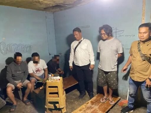 Ada diduga Barak Narkoba di Terminal Bawah Kabanjahe ! Tiga Positif Memakai Sabu Ada diduga Barak Narkoba di Terminal Bawah Kabanjahe ! Tiga Positif Memakai Sabu