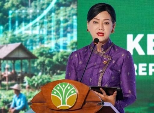 Ketua OJK Apresiasi Kerja Cepat Menhut Raja Antoni, Perdagangan Karbon Kehutanan Resmi Melaju Ketua OJK Apresiasi Kerja Cepat Menhut Raja Antoni, Perdagangan Karbon Kehutanan Resmi Melaju