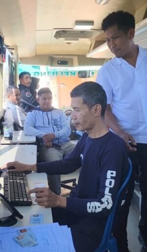 Menembus Dataran Tinggi Demi Pelayanan Prima, Kasat Lantas Polresta Gowa Tinjau SIM Keliling Menembus Dataran Tinggi Demi Pelayanan Prima, Kasat Lantas Polresta Gowa Tinjau SIM Keliling