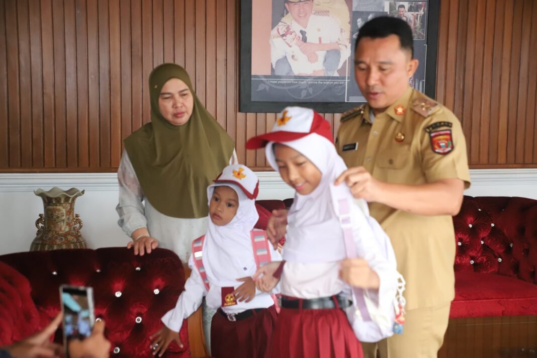 Bupati Lampung Barat Ikuti GAMAS : Ayah Hadir, Anak Percaya Diri, Keluarga Berkualitas. Bupati Lampung Barat Ikuti GAMAS : Ayah Hadir, Anak Percaya Diri, Keluarga Berkualitas.