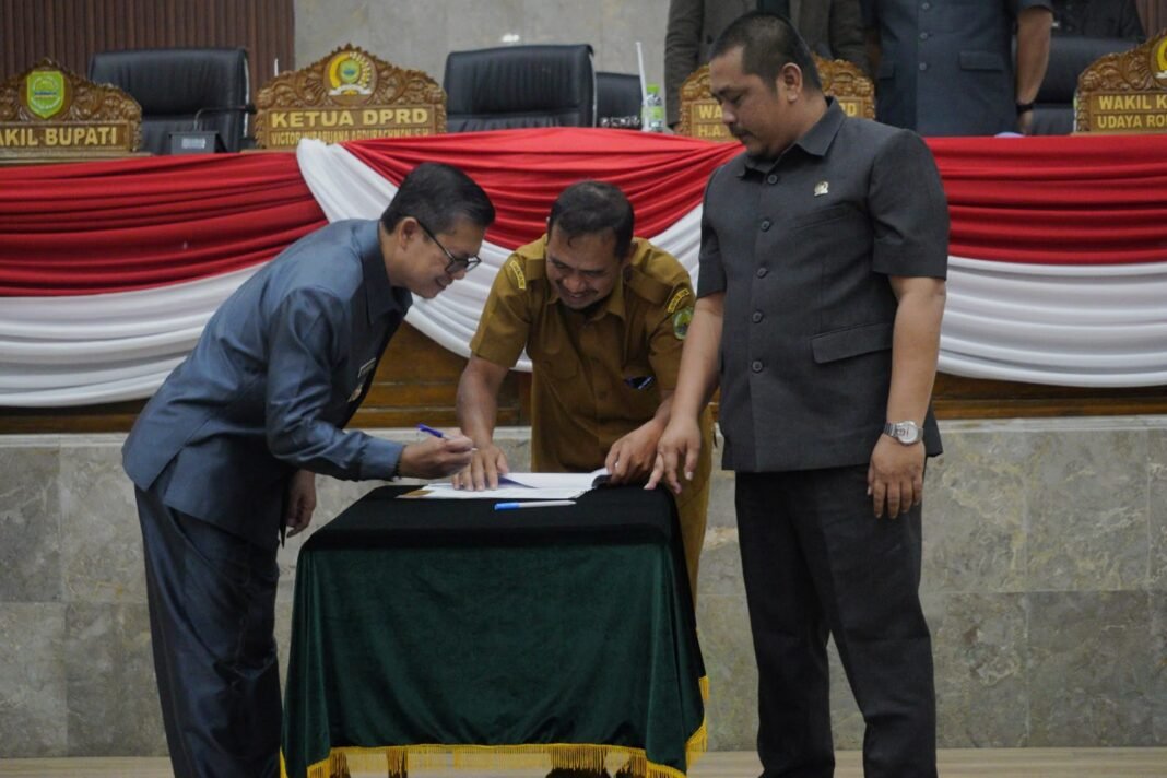 WABUP, SUBANG PAPARKAN RENCANA KUA -PPAS 2027 TEGASKAN KEBIJAKAN FISKAL DEMI KEBERLANJUTAN PEMBANGUNANN WABUP, SUBANG PAPARKAN RENCANA KUA -PPAS 2027 TEGASKAN KEBIJAKAN FISKAL DEMI KEBERLANJUTAN PEMBANGUNANN