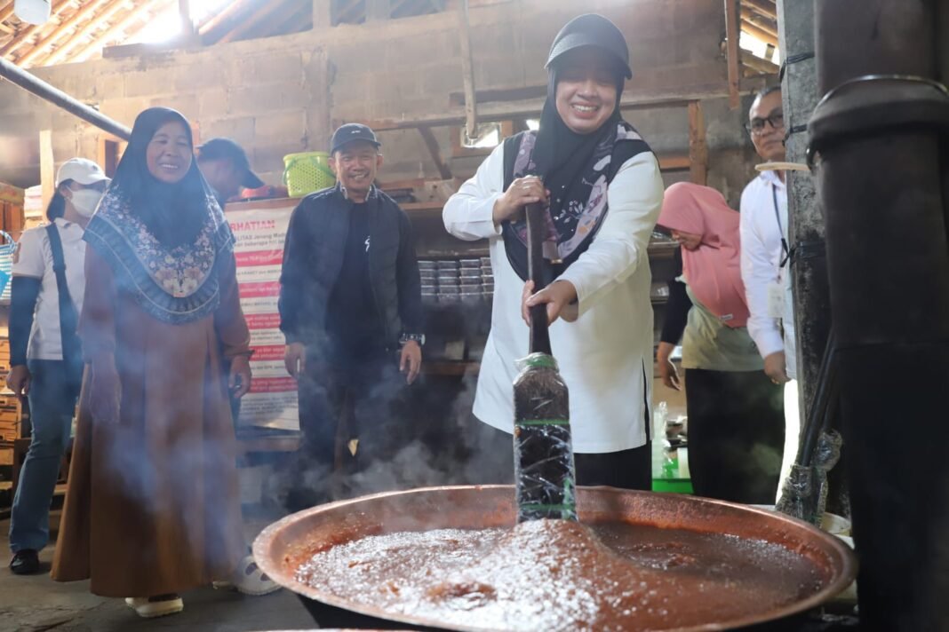 Jelajahi Potensi, Satukan Langkah: “Explore Bener Super” Angkat Martabat Wilayah Pegunungan Jelajahi Potensi, Satukan Langkah: “Explore Bener Super” Angkat Martabat Wilayah Pegunungan