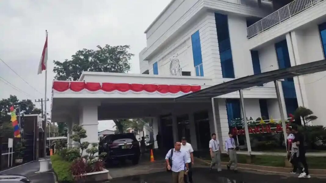 Satu Pemborong, Dua Kasus , Tersangka Smartboard Juga Diduga Mark-up Proyek Mebel Rp 48,4 M Disdik Langkat” Satu Pemborong, Dua Kasus , Tersangka Smartboard Juga Diduga Mark-up Proyek Mebel Rp 48,4 M Disdik Langkat”
