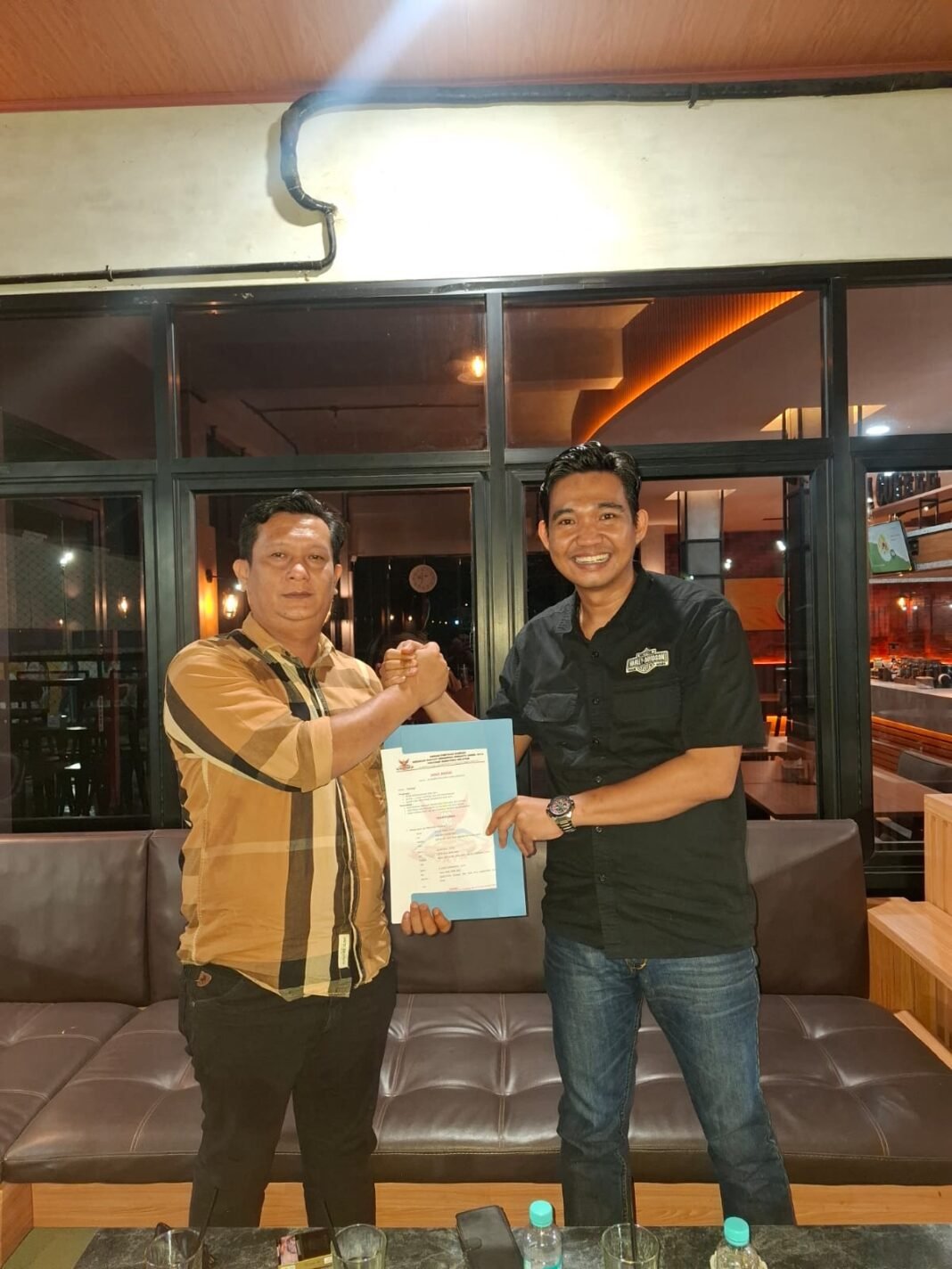 Azuar Anas, S.Pd Resmi Nakhodai DPC GRIB JAYA Muara Enim Azuar Anas, S.Pd Resmi Nakhodai DPC GRIB JAYA Muara Enim