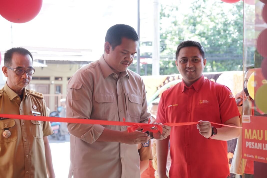 Bupati Bantaeng Resmikan Grand Opening Lazuna Chicken, Dorong Pertumbuhan Investasi dan UMKM Bupati Bantaeng Resmikan Grand Opening Lazuna Chicken, Dorong Pertumbuhan Investasi dan UMKM