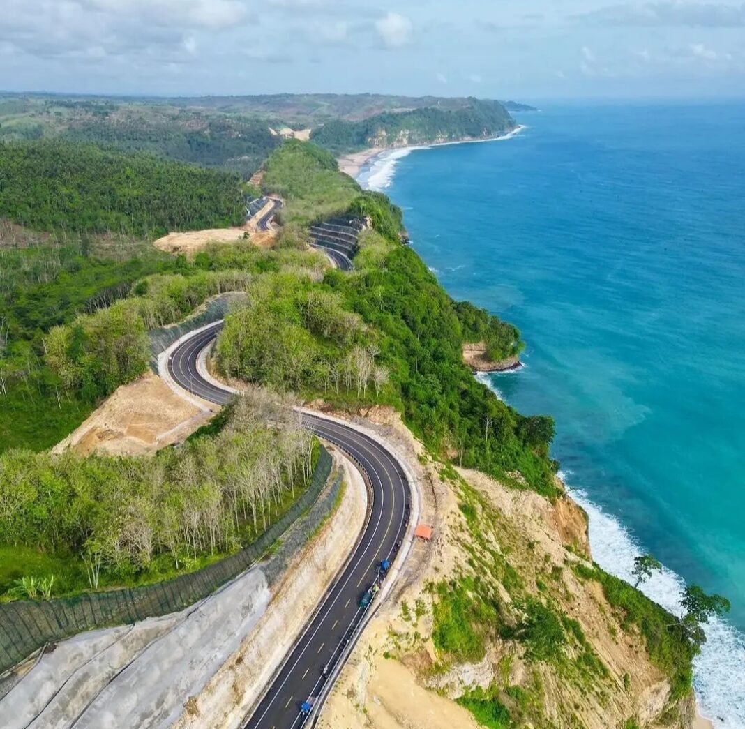 JLS Tulungagung Buka Gerbang Surga. 40 Pantai Siap Jadi Magnet Wisata Baru, Investor Sudah Mengintip JLS Tulungagung Buka Gerbang Surga. 40 Pantai Siap Jadi Magnet Wisata Baru, Investor Sudah Mengintip