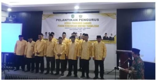 Pengurus DPC FKDT Kabupaten Subang Resmi Lantik,H.Agus Rahayu Dikukuhkan sebagai Ketua Masa Bakti 2026-2030 Pengurus DPC FKDT Kabupaten Subang Resmi Lantik,H.Agus Rahayu Dikukuhkan sebagai Ketua Masa Bakti 2026-2030