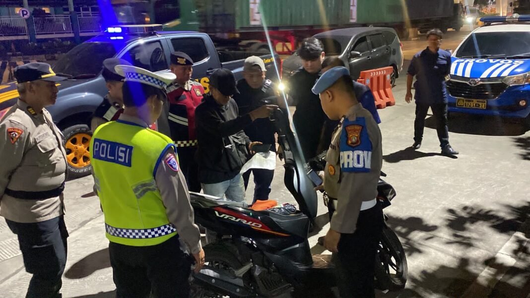 Patroli Cipta Kondisi JJOS Polres Pelabuhan Tanjung Priok,Situasi Tetap Aman dan Kondusif Patroli Cipta Kondisi JJOS Polres Pelabuhan Tanjung Priok,Situasi Tetap Aman dan Kondusif