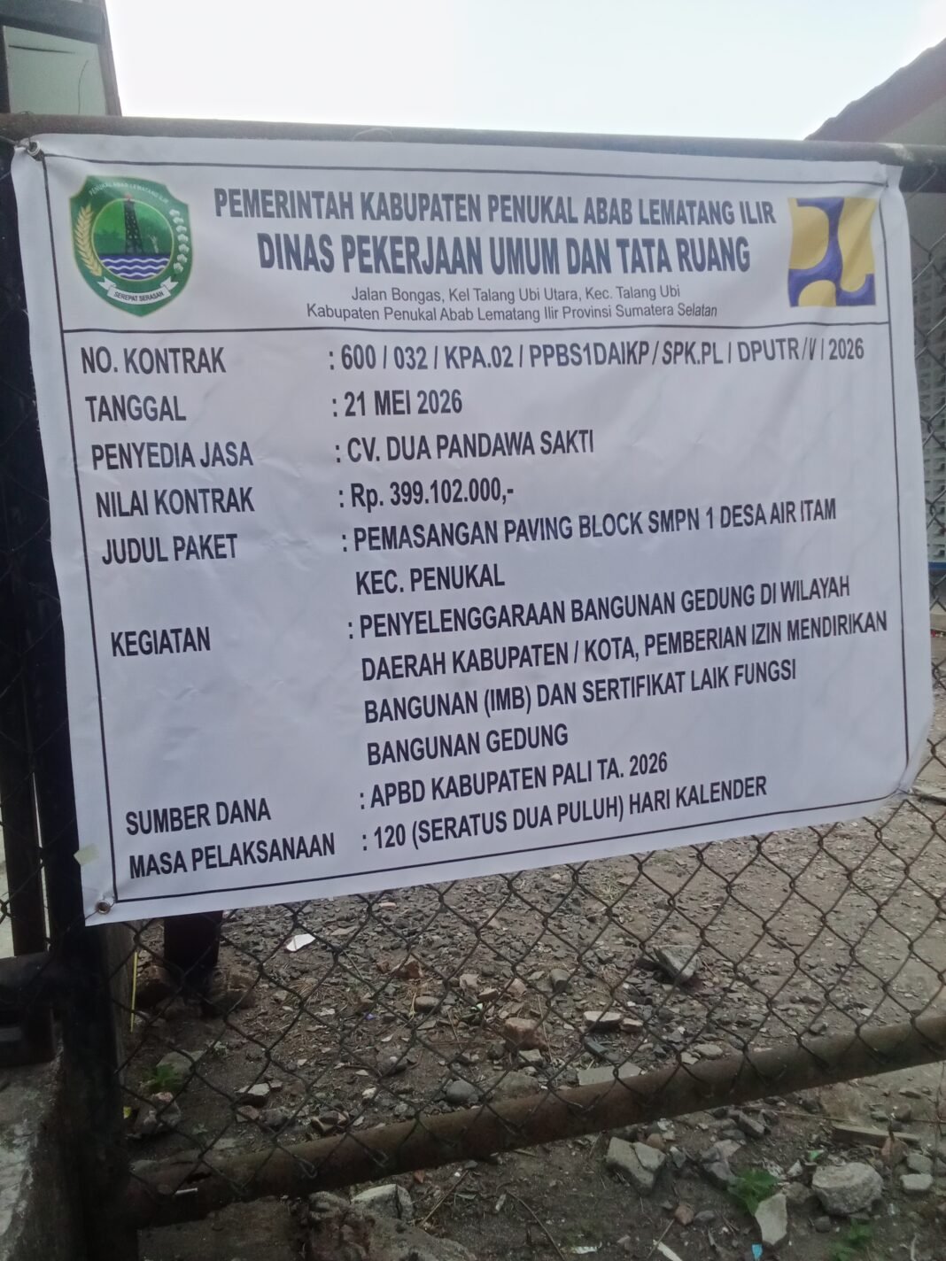 Diduga proyek pasang paving block asl jadi Diduga proyek pasang paving block asl jadi