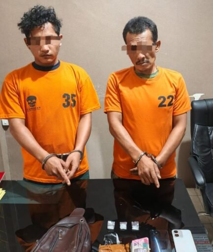 Mobil Mewah hingga Uang Jutaan Disita Polisi Saat Grebek Sarang Sabu Mobil Mewah hingga Uang Jutaan Disita Polisi Saat Grebek Sarang SabuÂ