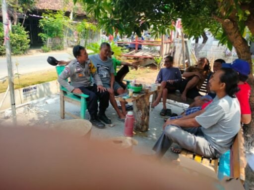 Sinergi Polisi dan Warga, Ciptakan Suasana Kondusif di Wilayah Kecamatan Cantigi Indramayu Sinergi Polisi dan Warga, Ciptakan Suasana Kondusif di Wilayah Kecamatan Cantigi Indramayu