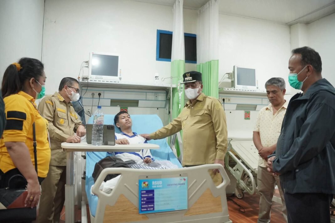 Bupati Karo Pastikan Penanganan Medis Optimal pasca keracunan makanan yg diduga berasal dari MBG Bupati Karo Pastikan Penanganan Medis Optimal pasca keracunan makanan yg diduga berasal dari MBG