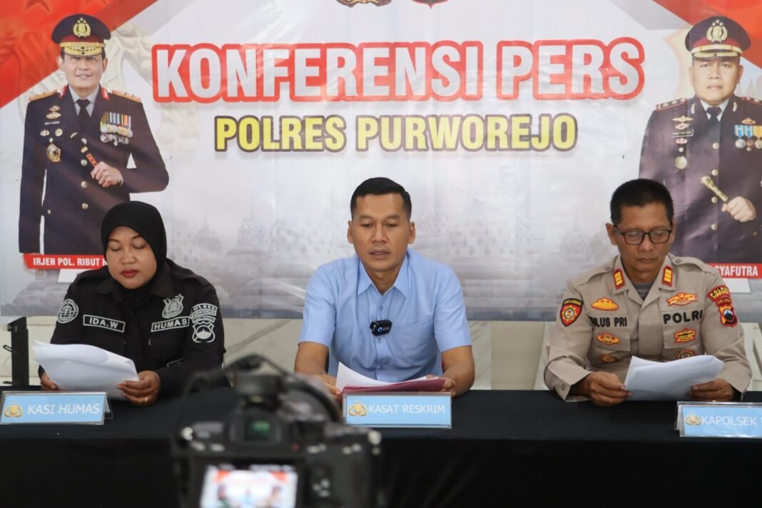 Konpers Polres Purworejo : Bukan Pembegalan, namun pengeroyokan antar pelajar. Konpers Polres Purworejo : Bukan Pembegalan, namun pengeroyokan antar pelajar.