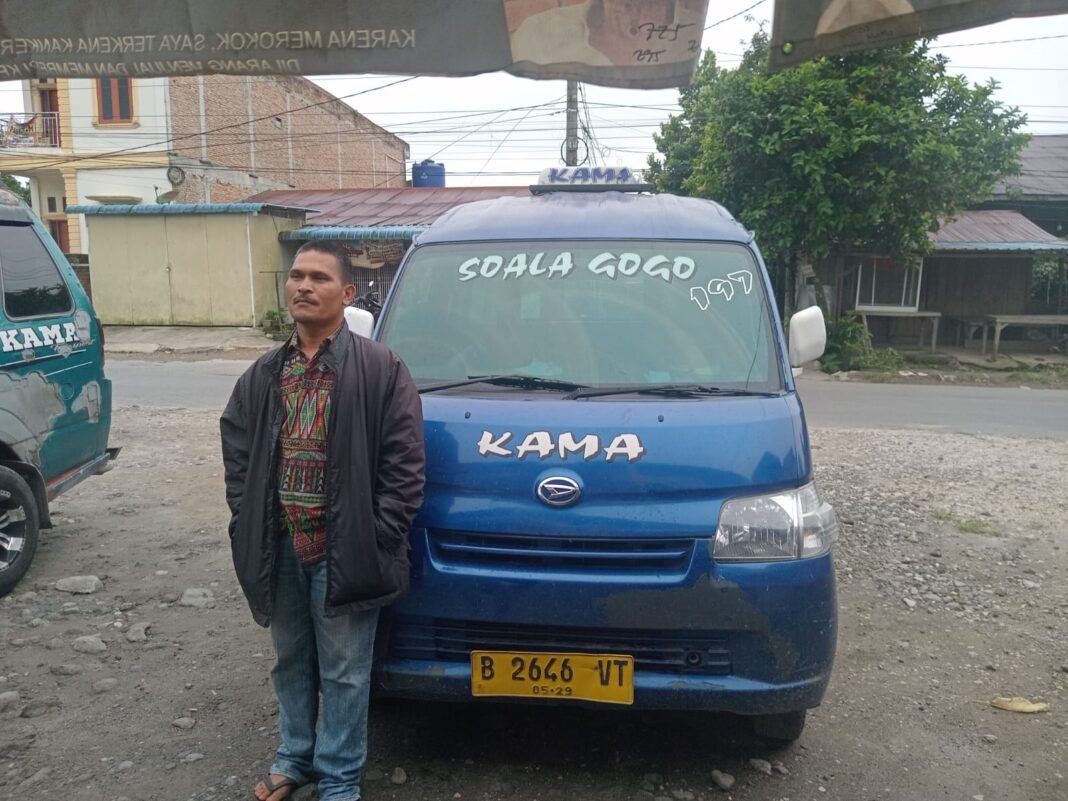 Sosok Supir Angkutan PT Kama no 197 Yang Peduli dan Bertanggung Jawab ! Terimakasih Pak Supir..!!? Sosok Supir Angkutan PT Kama no 197 Yang Peduli dan Bertanggung Jawab ! Terimakasih Pak Supir..!!?