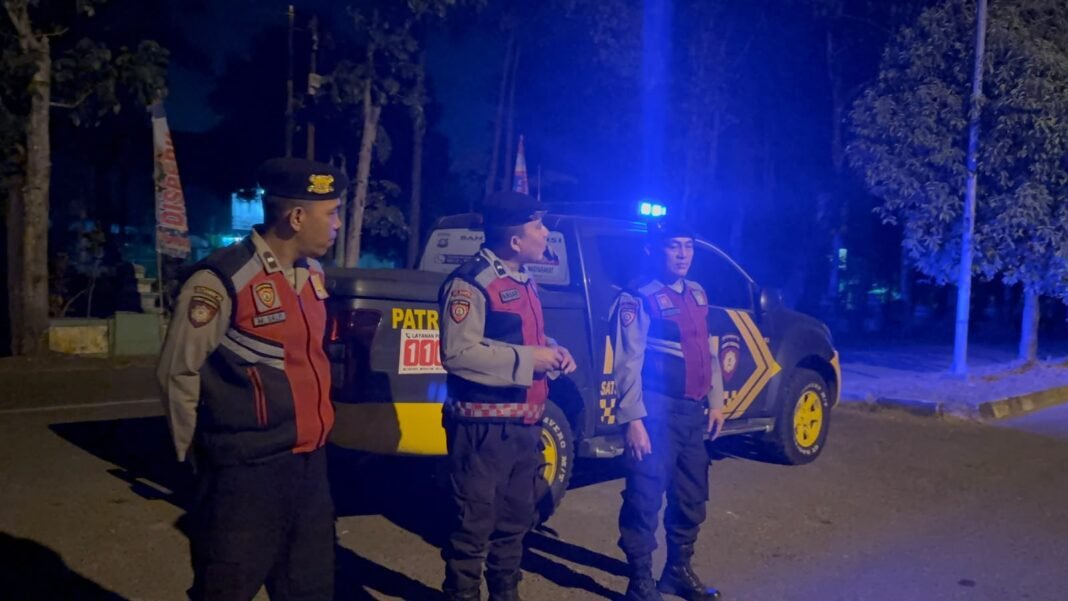 Patroli Perintis Presisi Samapta Polres Muara Enim Intensif Cegah Kejahatan Malam Hari Patroli Perintis Presisi Samapta Polres Muara Enim Intensif Cegah Kejahatan Malam Hari